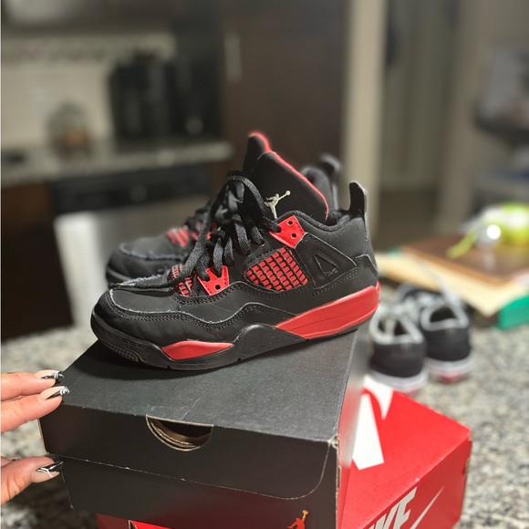 Size 13 retro Jordan 4a - Picture 2 of 3